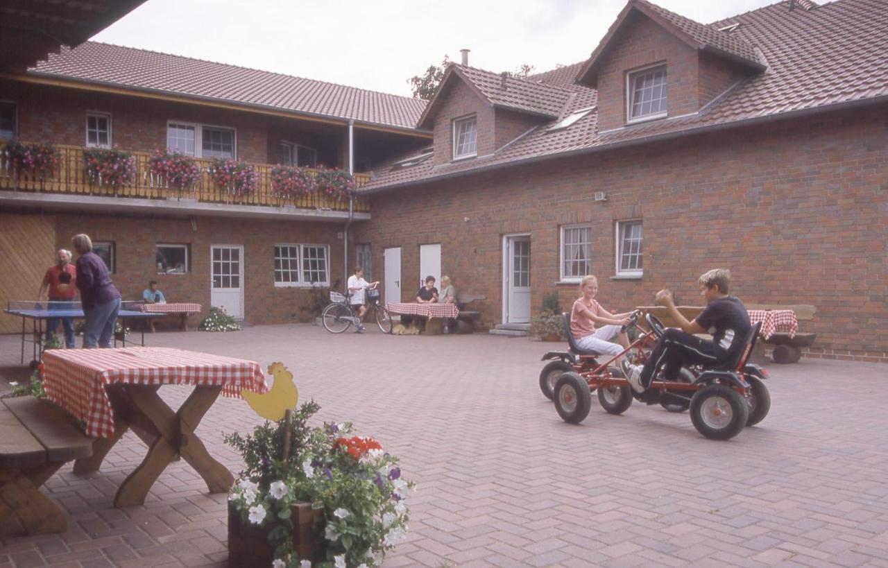 Ferienhof Meyer Landhotel Petershagen Ngoại thất bức ảnh