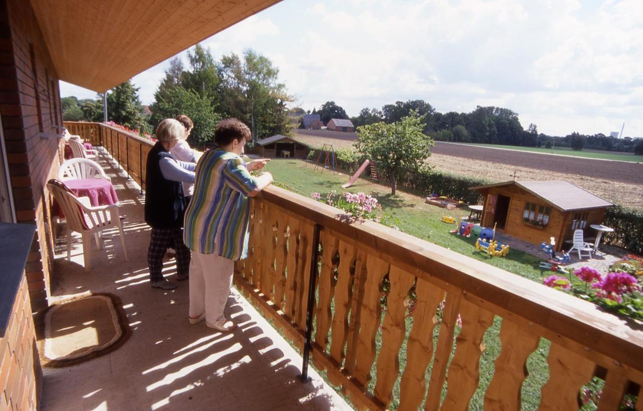 Ferienhof Meyer Landhotel Petershagen Ngoại thất bức ảnh