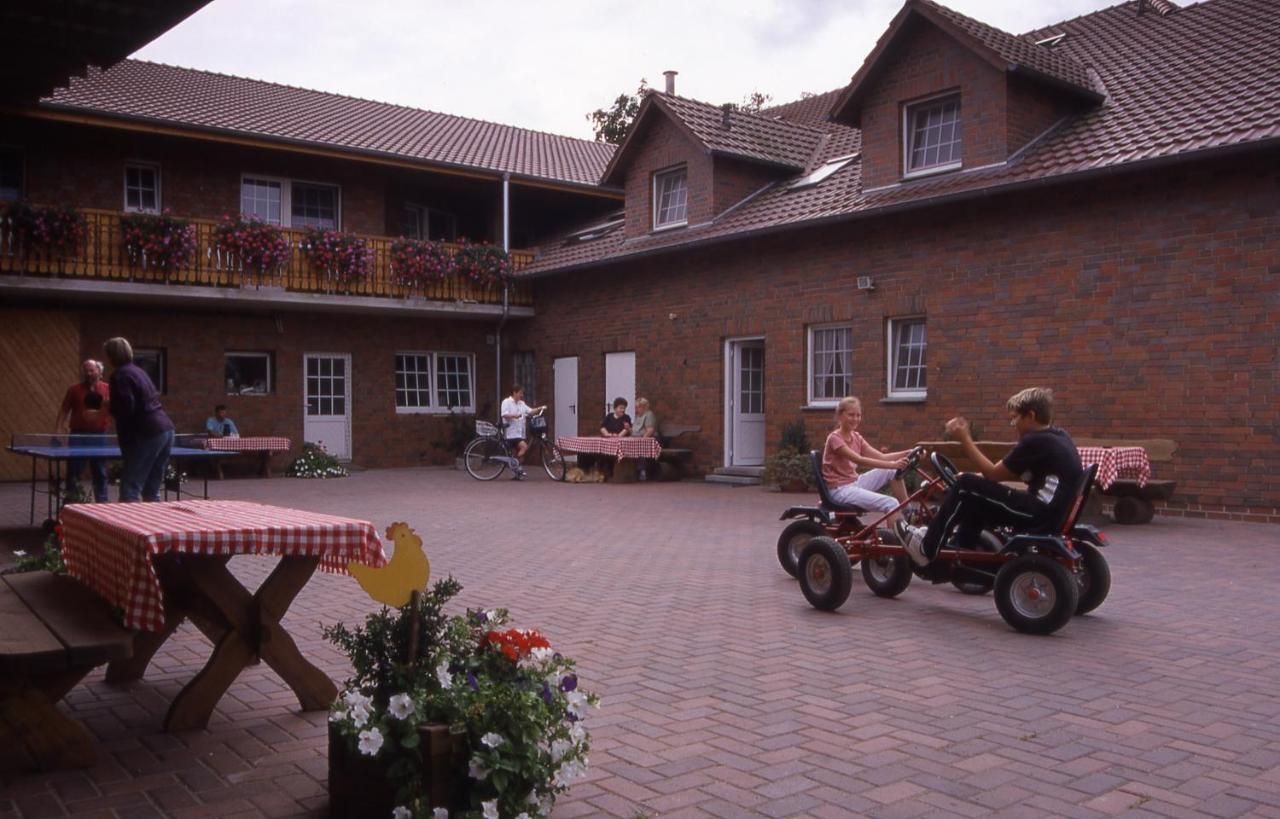 Ferienhof Meyer Landhotel Petershagen Ngoại thất bức ảnh